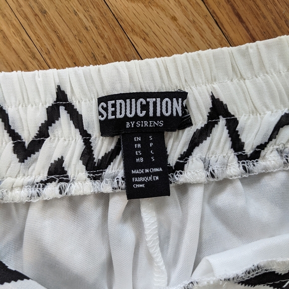 High Waisted Patterned Wide Leg Pants S - Picture 4 of 6